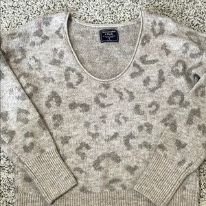 Abercrombie & Fitch Gray Leopard Print Sweater